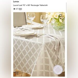 Lenox platinum and White Diamond Pattern Tablecloth